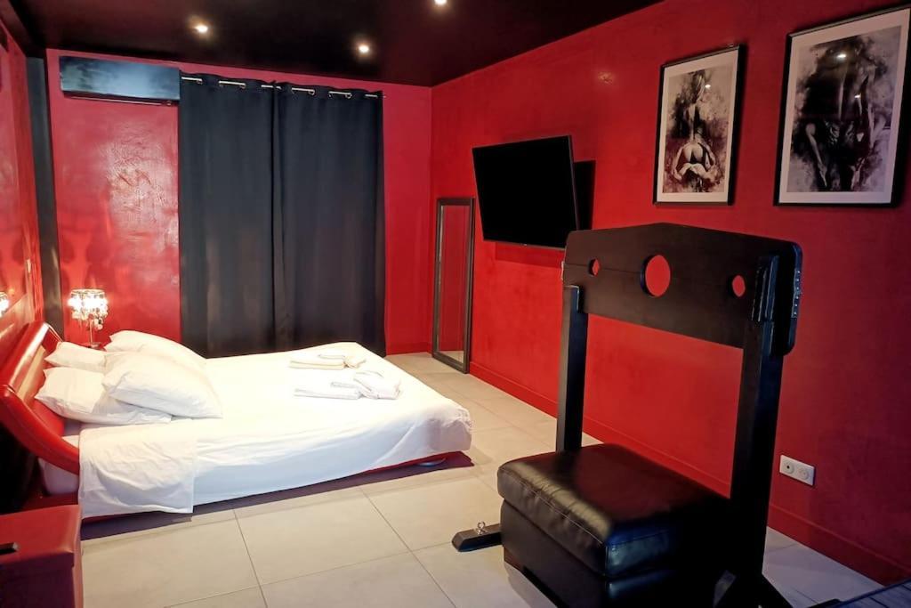 Appartement Balneo Et Sauna Prives The Red Room Mauguio Esterno foto