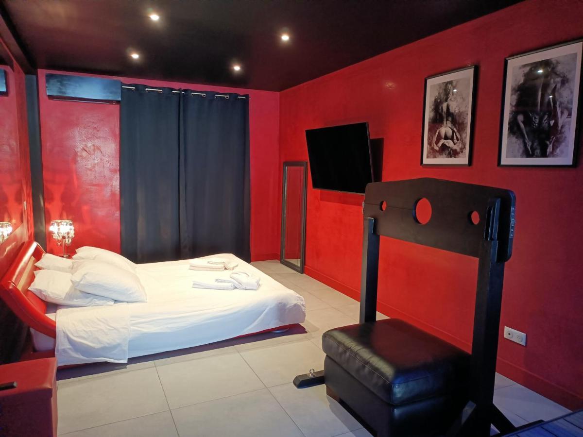 Appartement Balneo Et Sauna Prives The Red Room Mauguio Esterno foto